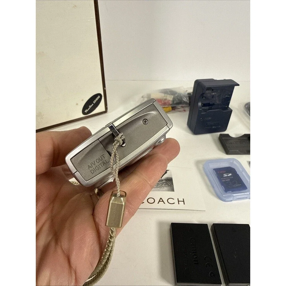 RARE Canon ELPH S500 COACH Edition Camera Kit  - Missing Coach Carry Case.